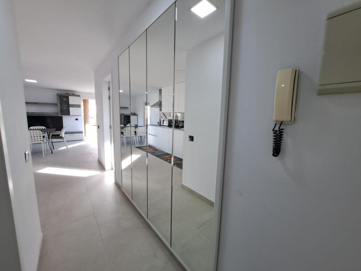 Newly Reformed 2 Bedroom Apartment In The Center Of Los Cristianos Los Cristianos  Exteriér fotografie