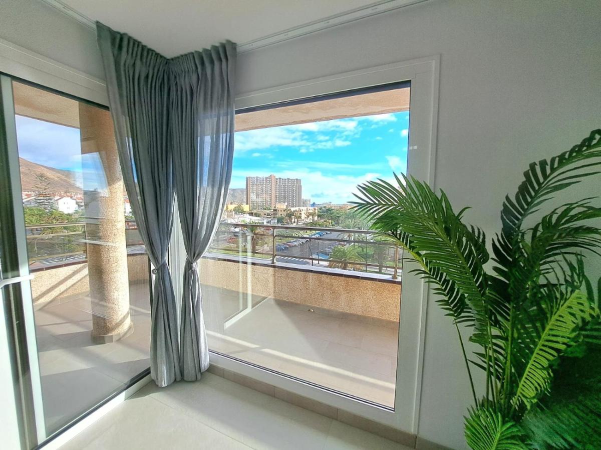 Newly Reformed 2 Bedroom Apartment In The Center Of Los Cristianos Los Cristianos  Exteriér fotografie