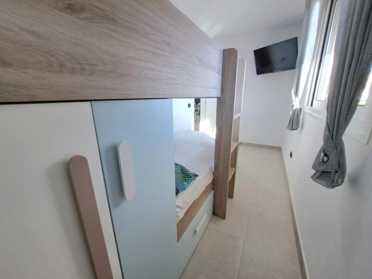Newly Reformed 2 Bedroom Apartment In The Center Of Los Cristianos Los Cristianos  Exteriér fotografie