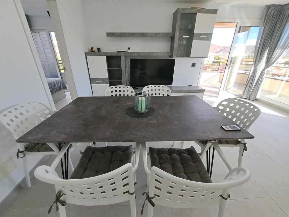 Newly Reformed 2 Bedroom Apartment In The Center Of Los Cristianos Los Cristianos  Exteriér fotografie